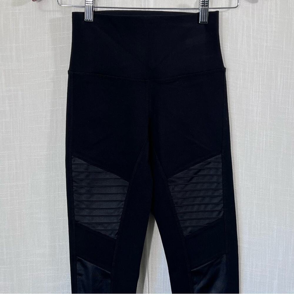 Alo Yoga High Waisted Black Moto Athletic Workout Leggings Size XS - Picture 3 of 11
